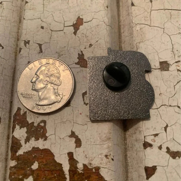 Brand new Harry Styles inspired enamel pin Cherry - Picture 3 of 3